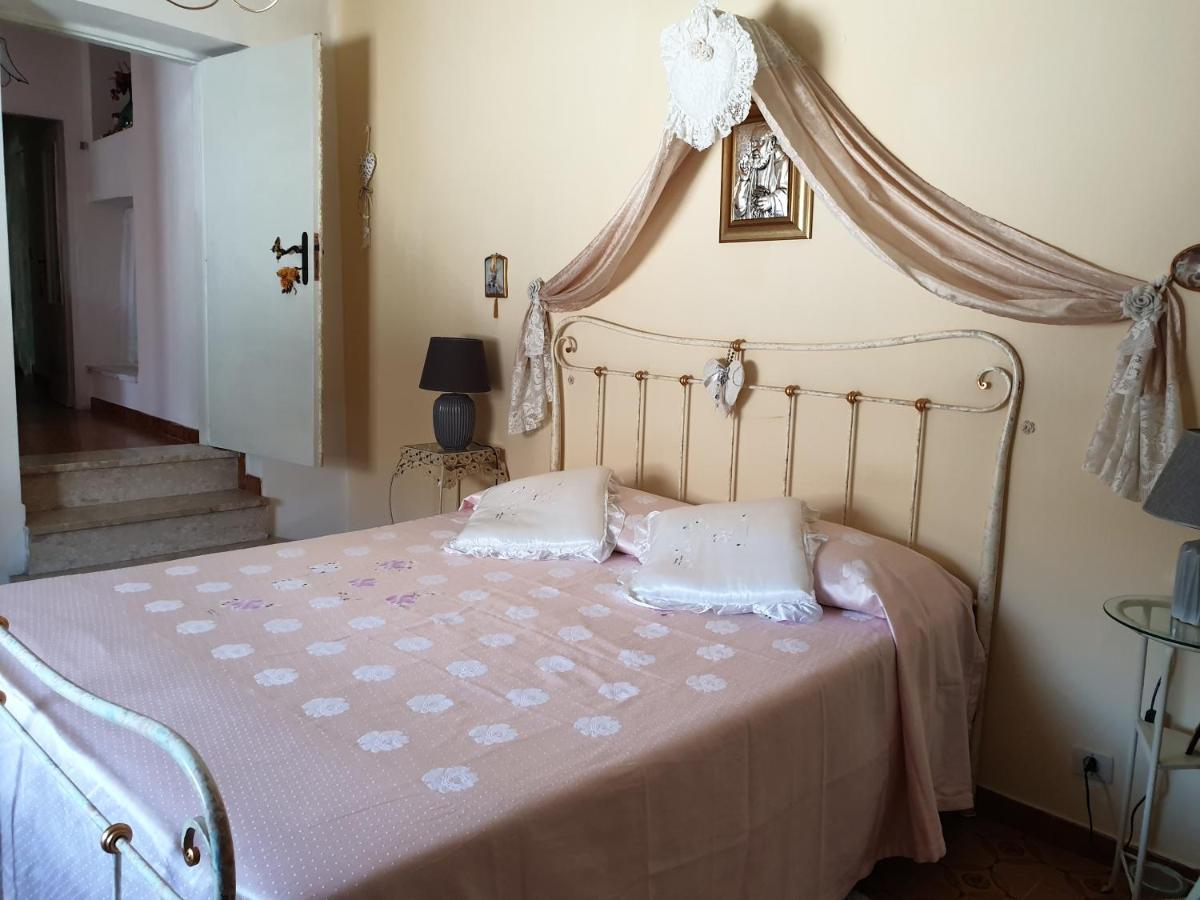 Вилла Casa Di Mamma Rosa Castelnuovo Parano Экстерьер фото
