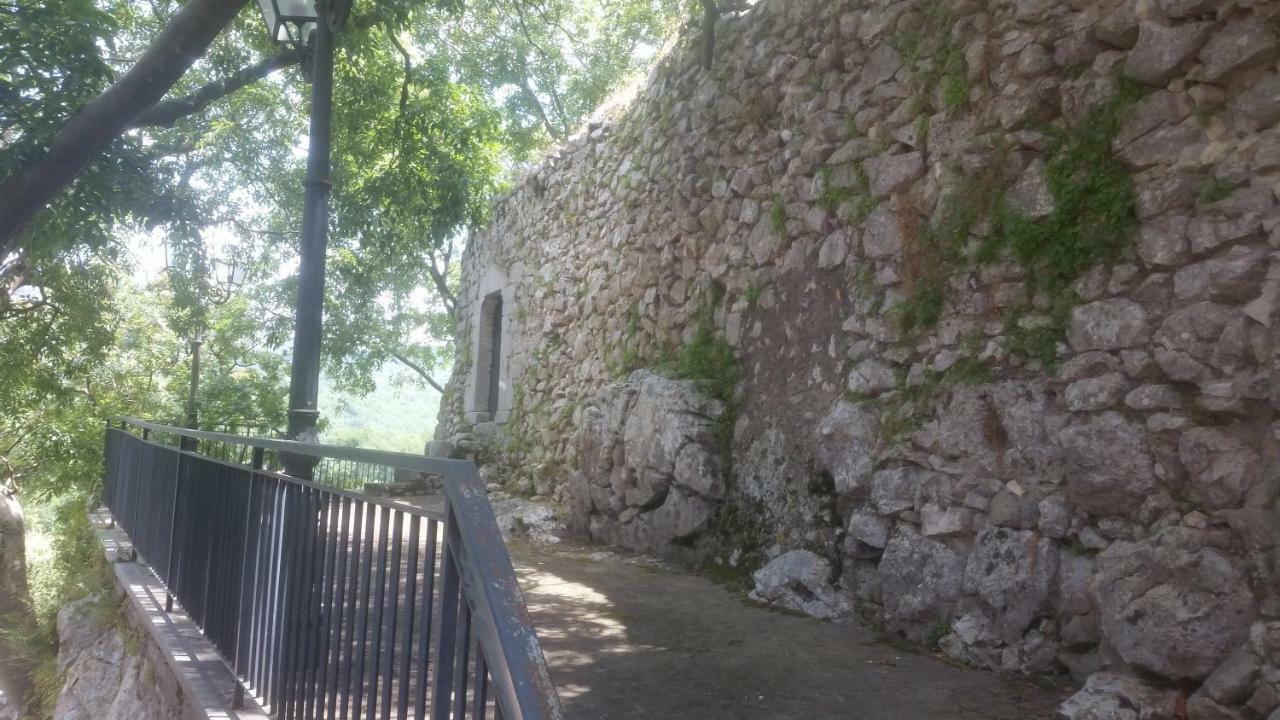 Вилла Casa Di Mamma Rosa Castelnuovo Parano Экстерьер фото